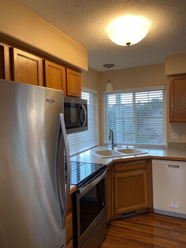 Building Photo - GPC-Monterey Duplex