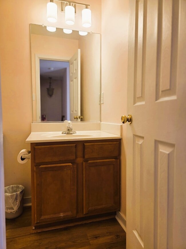 Building Photo - Ashley Village Townhome with all new LPV flooring and paint.