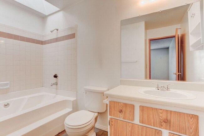 Building Photo - 2975 Juniper Hills Blvd