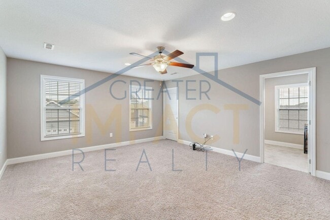 Building Photo - 129 Hackberry St