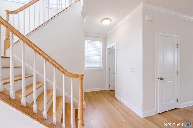 Building Photo - 25 Brentwood Cir