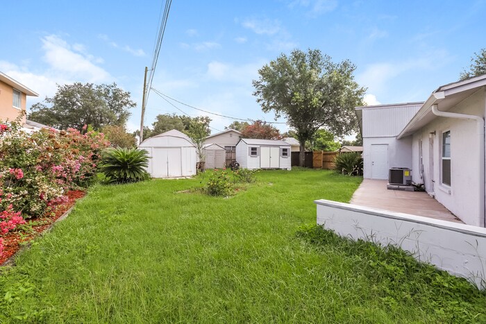 Building Photo - 6558 Timucuans Dr