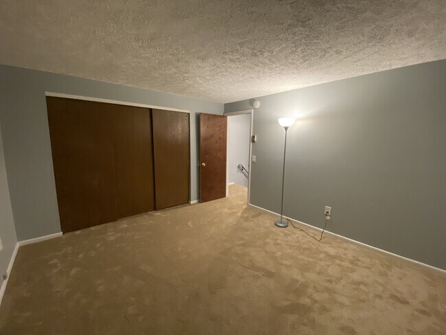 Building Photo - 21 Stenson St