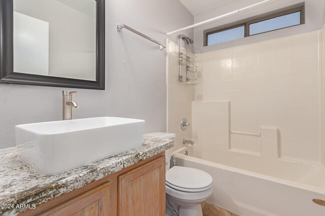 Building Photo - 4049 E Melinda Ln