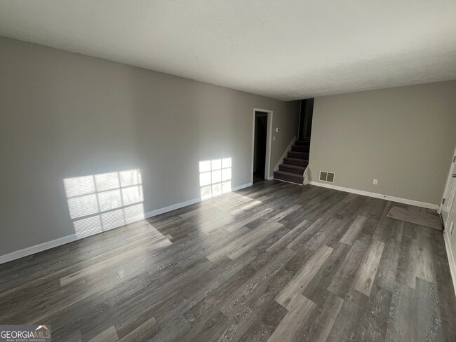 Building Photo - 6653 Bedford Rd