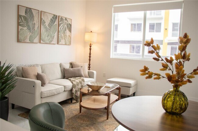 Building Photo - 1451 W 29th St