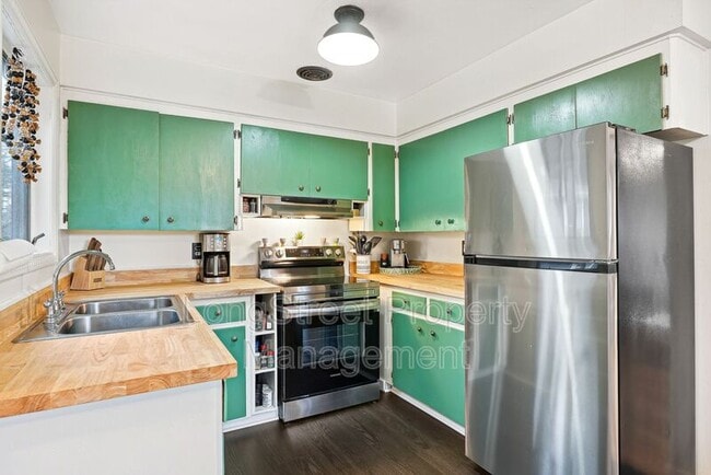 Building Photo - 3517 SE 67th Ave