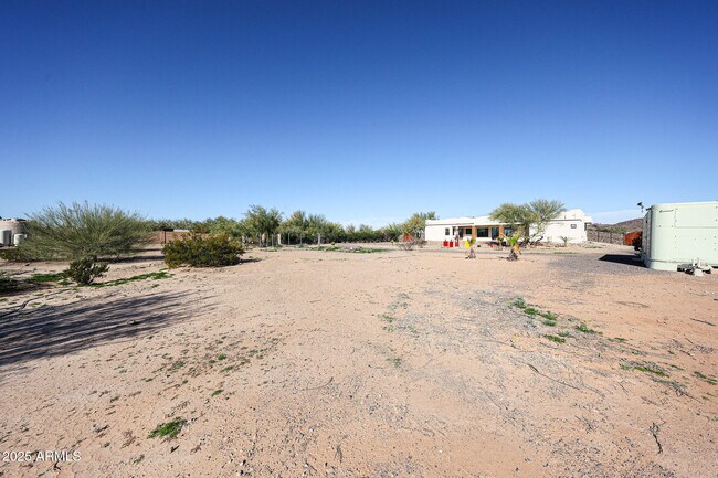 Building Photo - 15225 W Frontier Dr