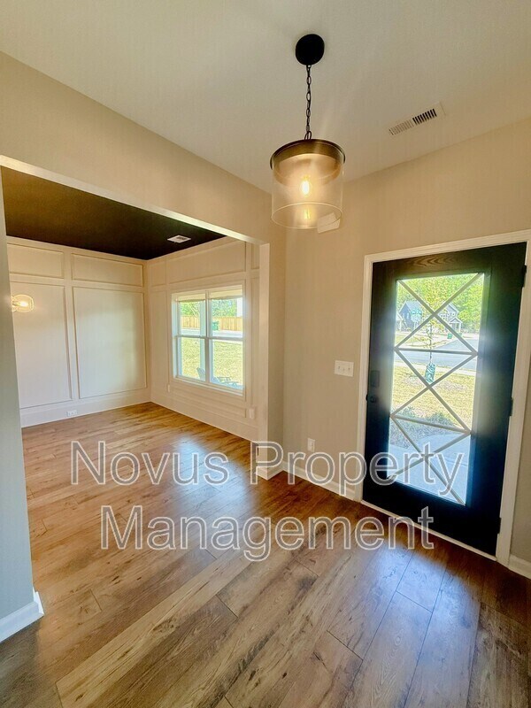 Building Photo - 148 Cedar Pk Wy