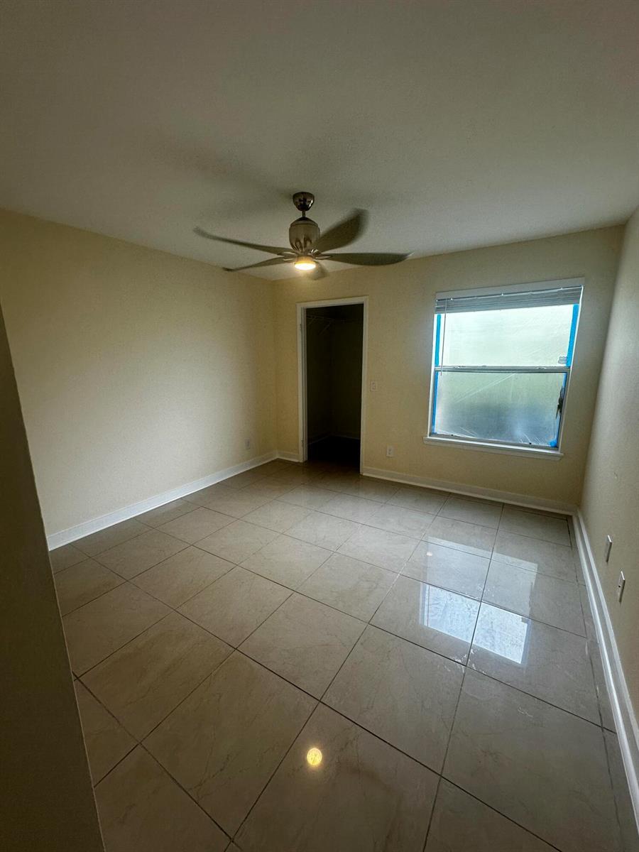 Building Photo - 1785 Palm Trl