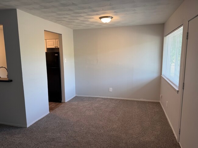 Building Photo - Pine Street Terrace