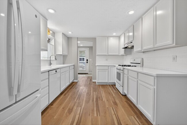 Building Photo - Beautiful 1930's 2bd/2ba Bungalow in Boise's Historic North End
