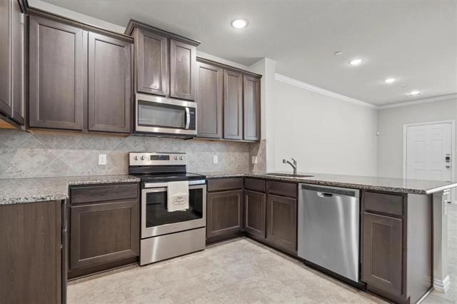 Building Photo - 3300 Becker Dr