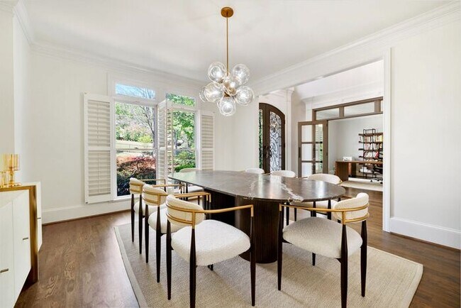 Building Photo - 7015 Blackthorn Ln