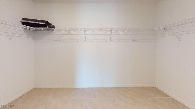 Building Photo - 3530 NE 21st Ave