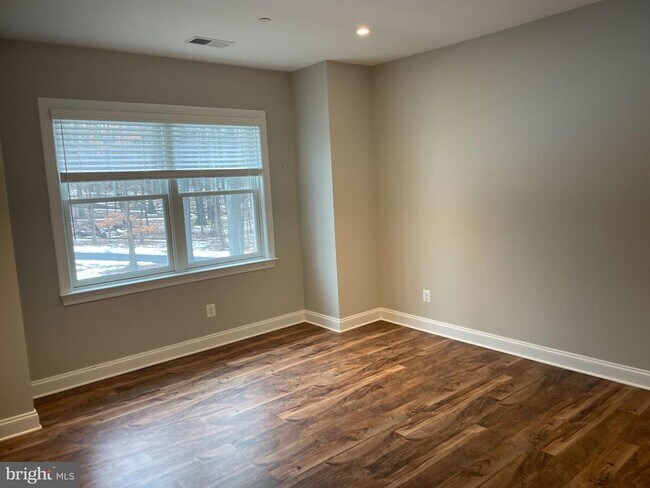 Building Photo - 1318 Ivy Hill Rd