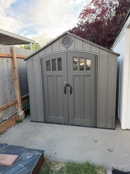 Building Photo - 5089 S 1950 W