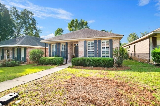Building Photo - 6035 Magnolia Pl E