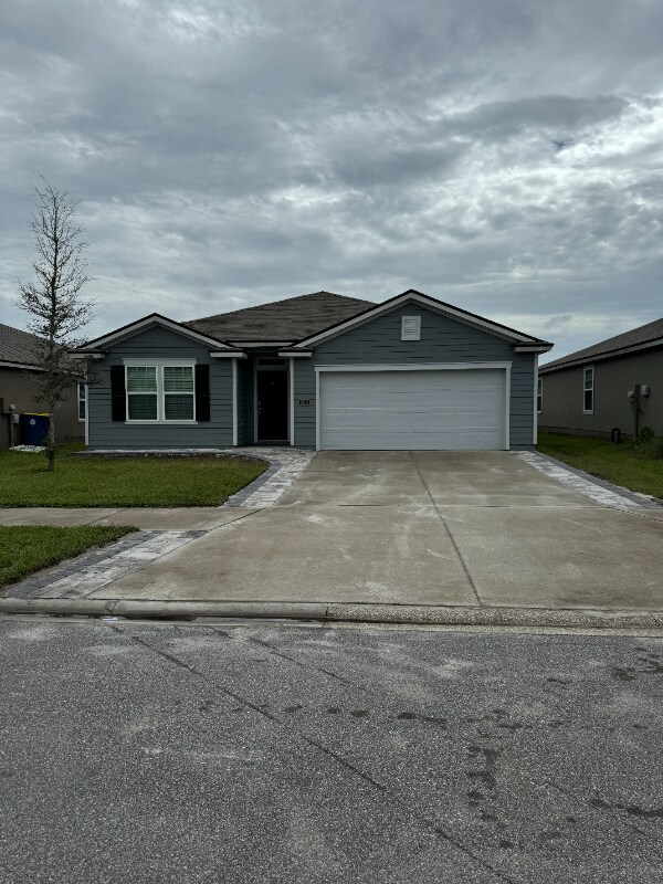 Building Photo - 3702 Shiner Dr