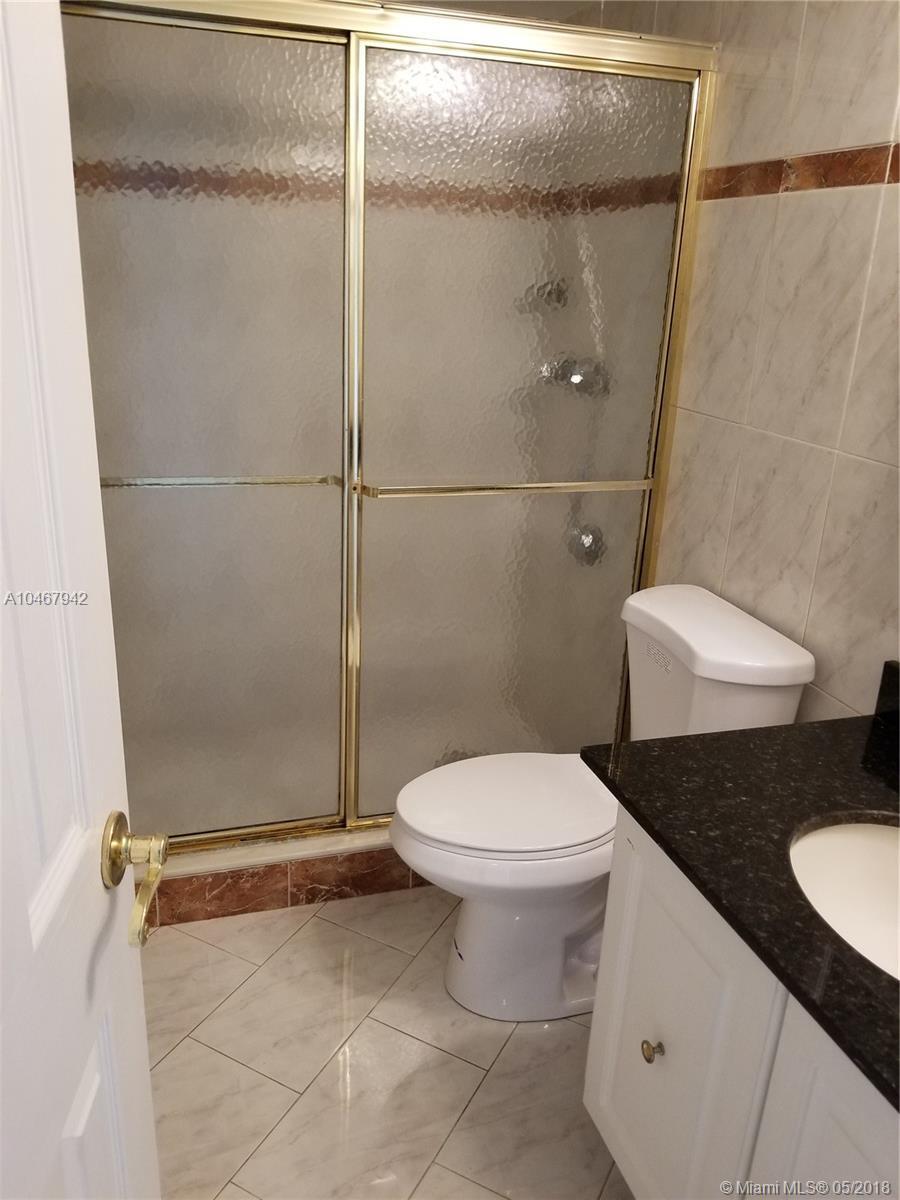 Building Photo - 1833 S Ocean Dr