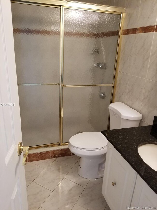 Building Photo - 1833 S Ocean Dr