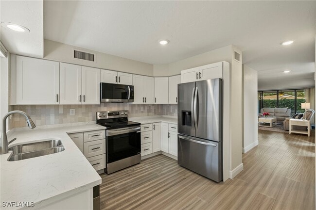 Building Photo - 3101 Riviera Dr