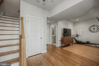 Building Photo - 300 Squire Dr