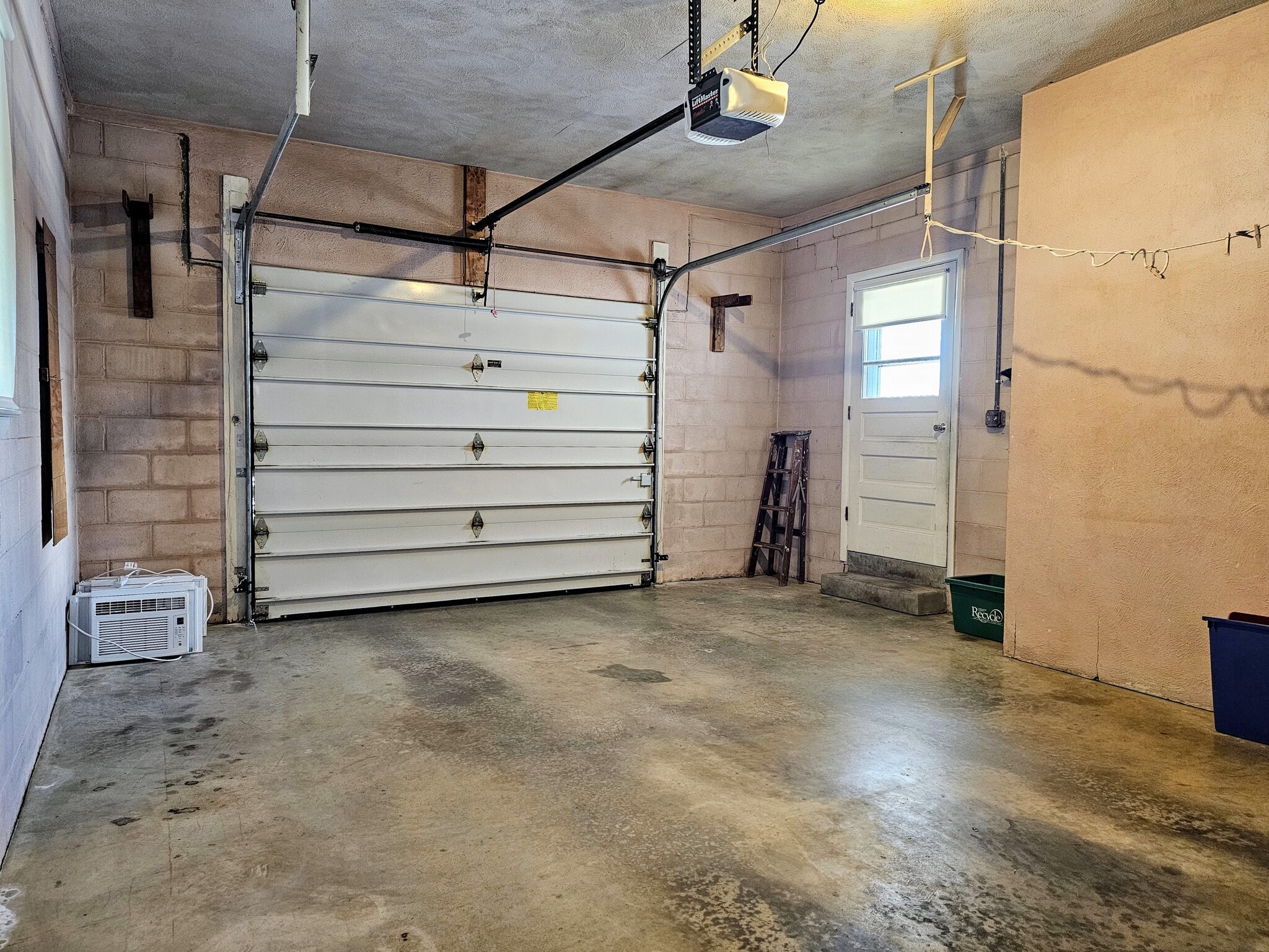 Building Photo - 13 Frederick Ave