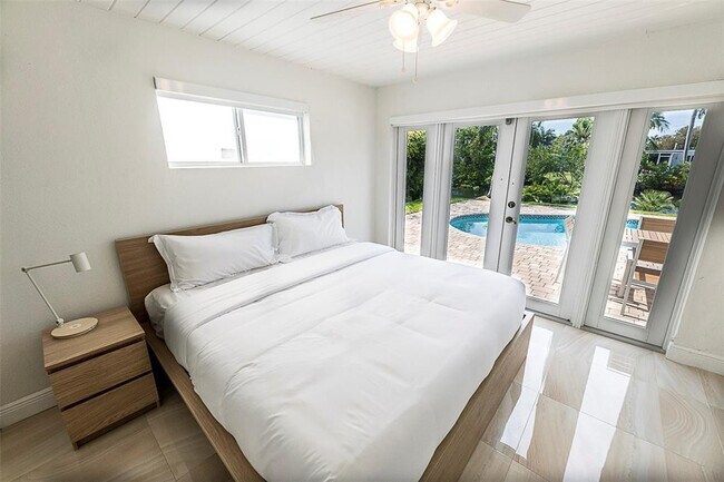 Building Photo - 1162 Hayes St