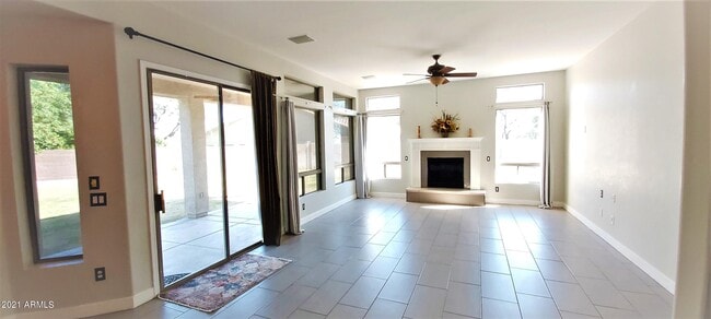 Building Photo - 3741 N Ladera Cir