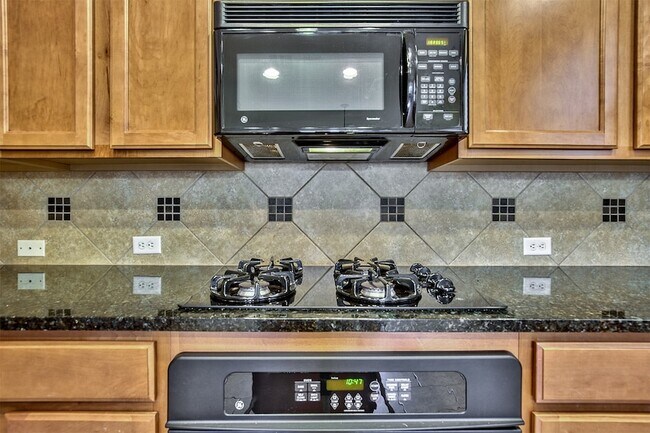 Building Photo - 2717 Tangerine Ln