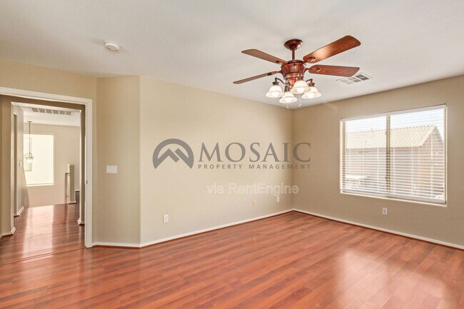 Building Photo - 4540 E Los Alamos St