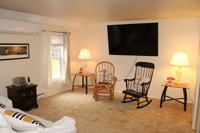 Building Photo - 63 Shore Dr