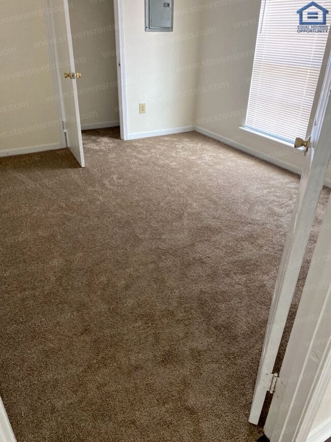 Building Photo - 166 Dogwood Pointe Dr