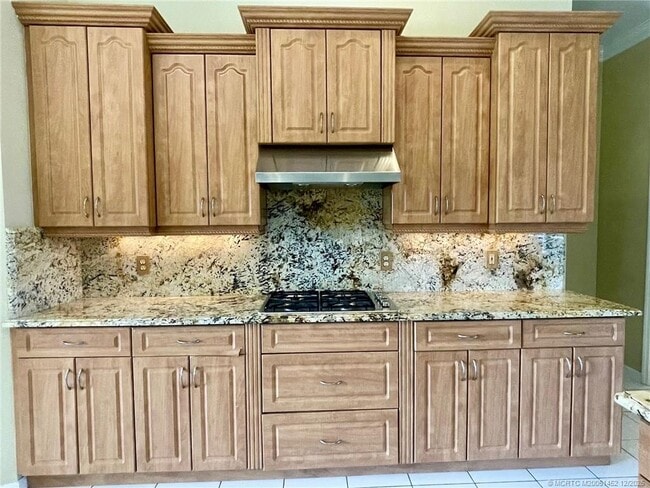 Building Photo - 1397 SW 24th Ln