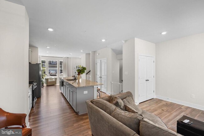 Building Photo - 2802 Bridgewater Dr