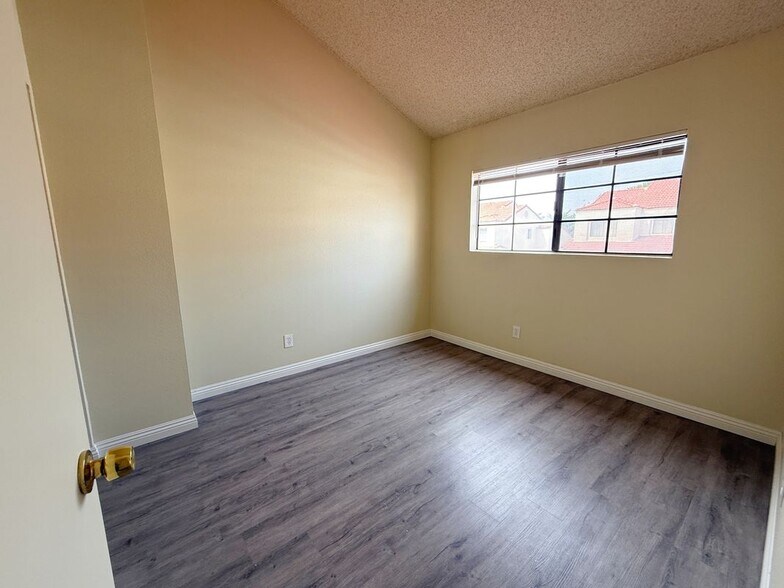 Building Photo - 8547 San Jacinto Ct