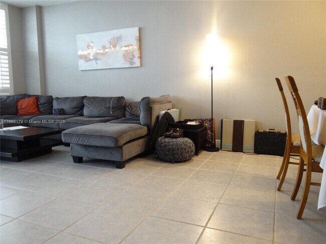 Building Photo - 3725 S Ocean Dr