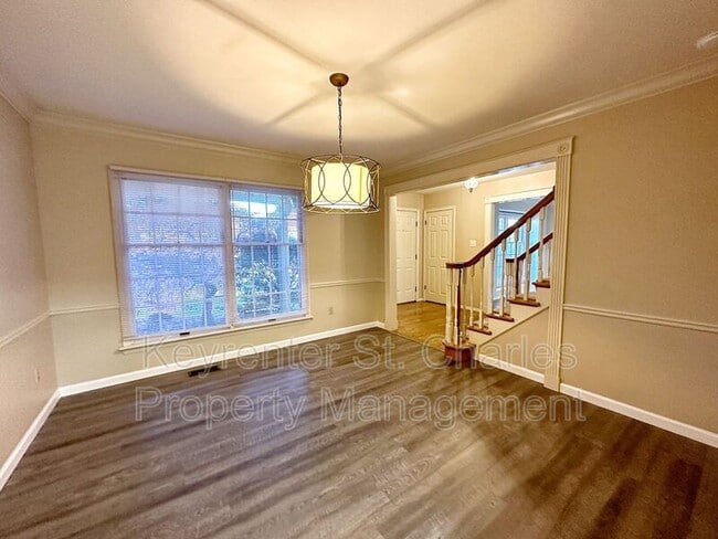 Building Photo - 2747 Sherborn Ln