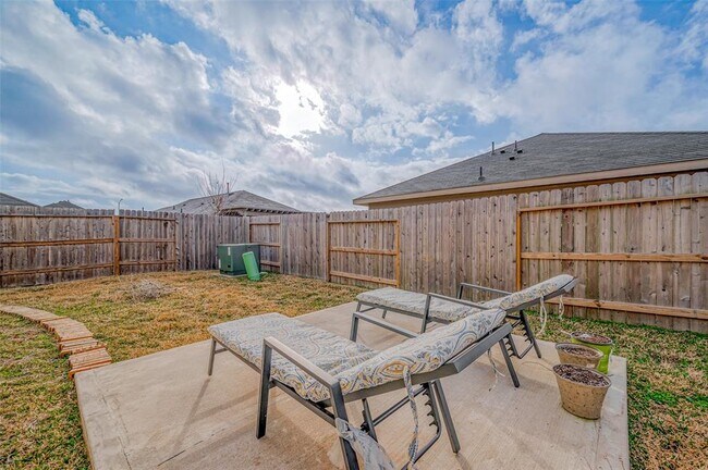 Building Photo - 24119 Maple Turn Ln