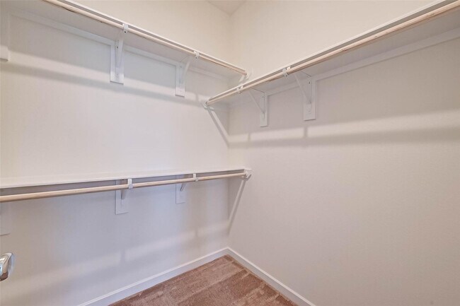 Building Photo - 8022 Pinebrook Arbor Ct