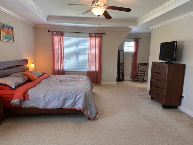 Building Photo - 4 Bedroom, 2.5 bath home in Mimosa Bay Com...