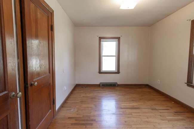 Building Photo - Charming 2 Bedroom Home in North Columbia