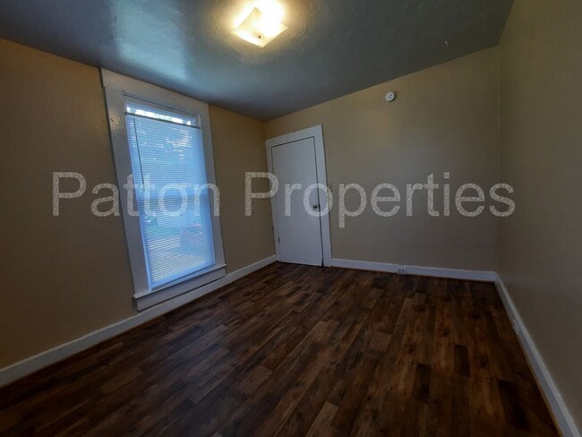 Building Photo - Forest Acres Apartment