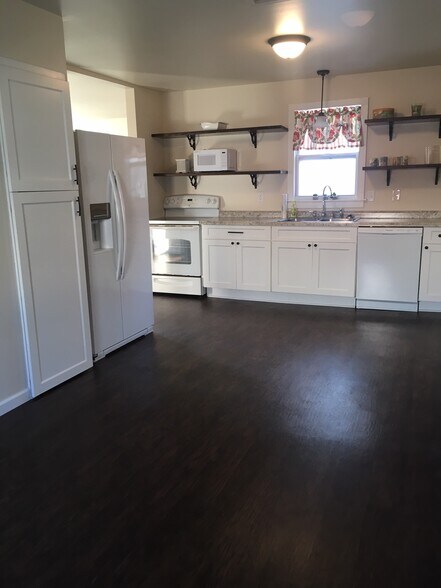 Building Photo - 9765 Westville Rd