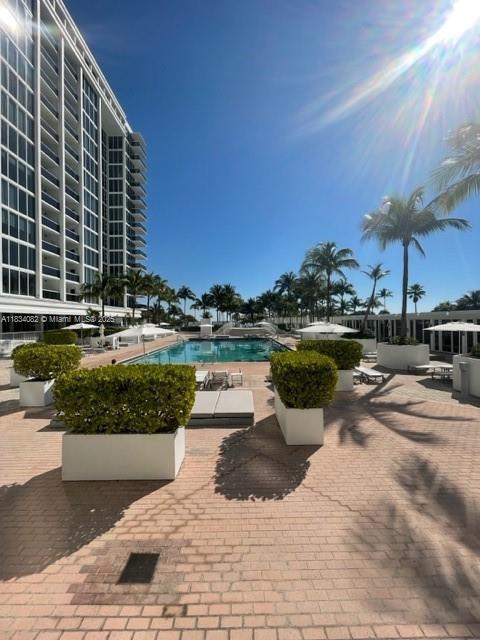 Building Photo - 10275 Collins Ave