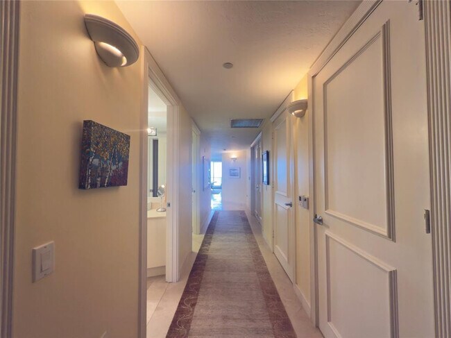 Building Photo - 800 Ocean Dr