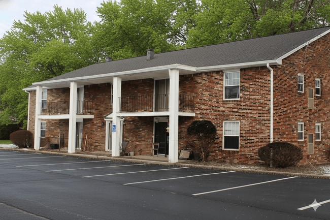 Building Photo - Colonial Court Apartments