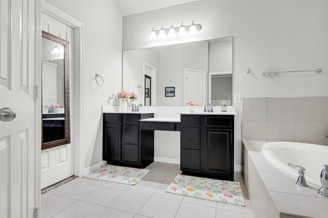 Building Photo - 5522 Little Creek Ct