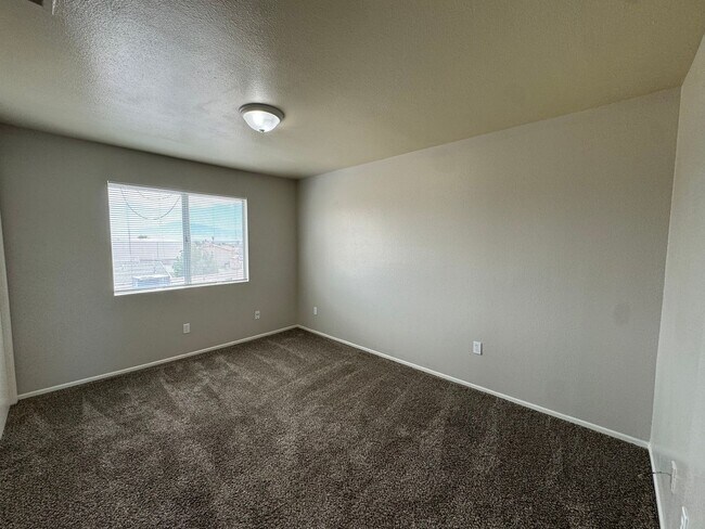 Building Photo - 3205 Fortier St